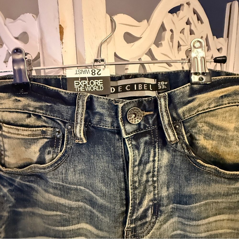 NWT Decibel Cody Cargo Jeans with Faux Leather Accents Sz 28x33 - Picture 3 of 5